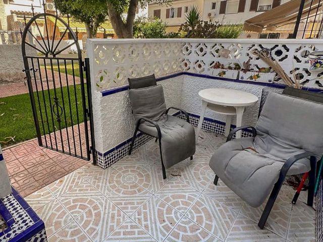 Casa en venta en Punta Prima, Alicante Costa Blanca