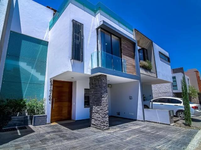 Casa en venta en Punto Sur, Tlajomulco de Zúñiga, Jalisco