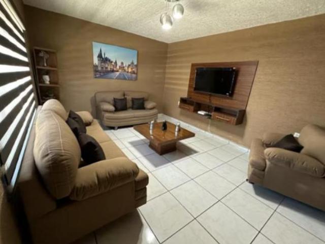 Casa en venta en P.º de Las Galias 89, Lomas Estrella 2da Secc.