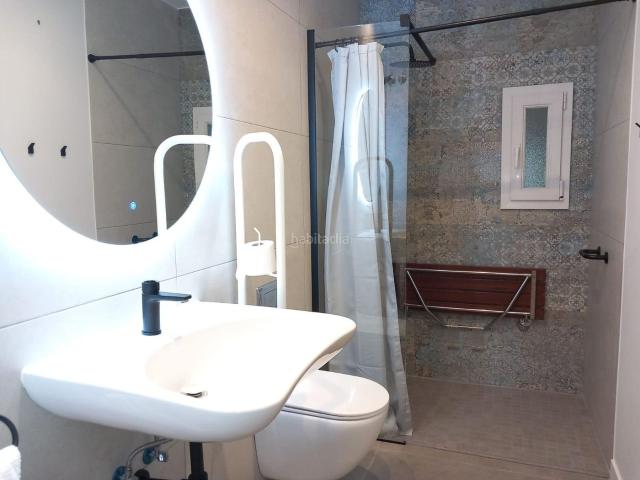 Casa en venta en Pacs del Penedès. Espectacular casa a cuatro vientos con jardín, piscina y vistas a los viñedos en Pla de Cavalls, Pacs del Penedès. Casas Pacs del.