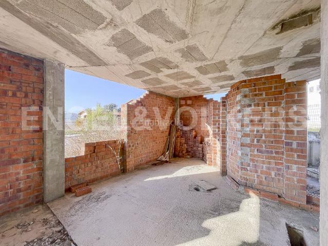 Casa en venta en Pacs del Penedès. Unifamiliar espectacular con gran parcela. Casas Pacs del.