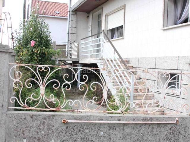 Casa en venta en Padrón. SE VENDE CASA CON TERRENO EN LG. A PONTE, PADRON, LA CORUÑA. Casas.