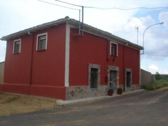 Casa en Venta en Pajares de los Oteros, León