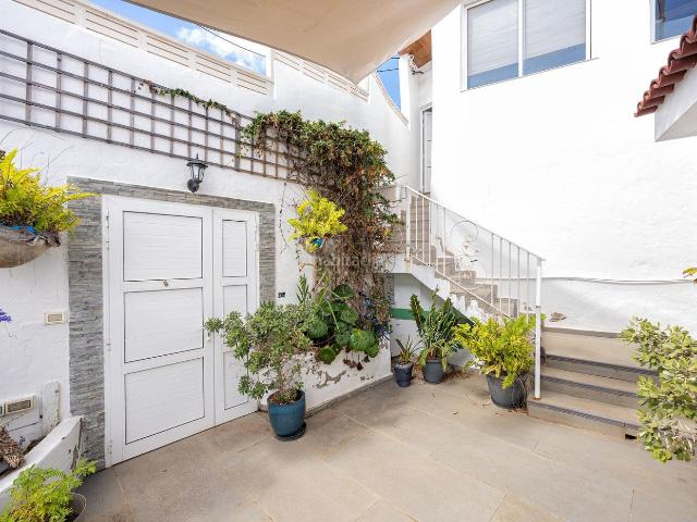 Casa en venta en Palmas de Gran Canaria Las, Marzagán Los Hoyos La Montañeta. Casa independiente reformada con finca en Los Hoyos. Casas Palmas de Gran Canaria.