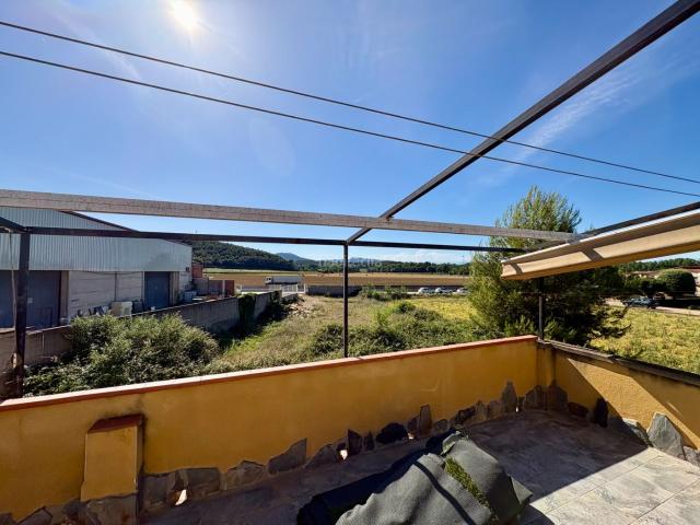 Casa en venta en Palol de Revardit. Oportunidad, 3 fincas en venta con gran terreno. Casas Palol de.