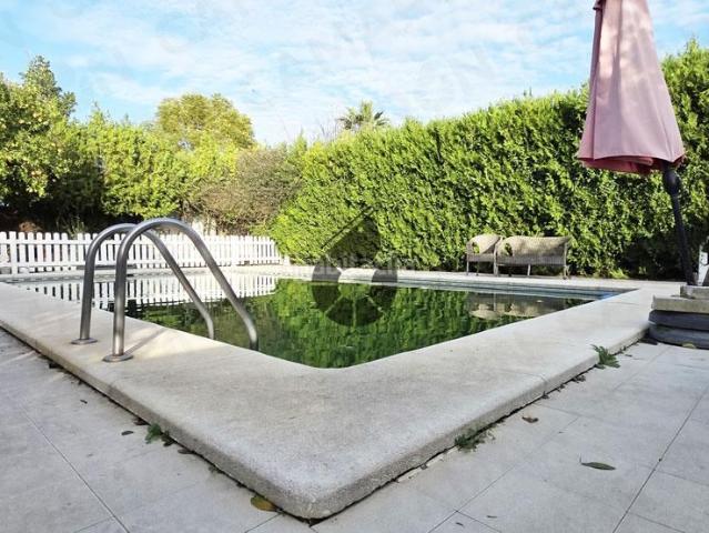 Casa en venta en Palomares del Río. Casas Palomares del.