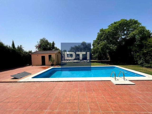 Casa en venta en Palomares del Río. Vivienda en venta en c. calle cruz del sur 29, 29, Palomares Del Rio, Sevilla. Casas Palomares del.