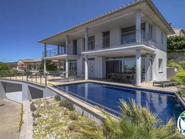 Casa en Venta en Palau Saverdera