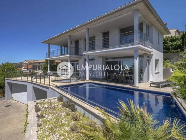 Casa en Venta en Palau Saverdera