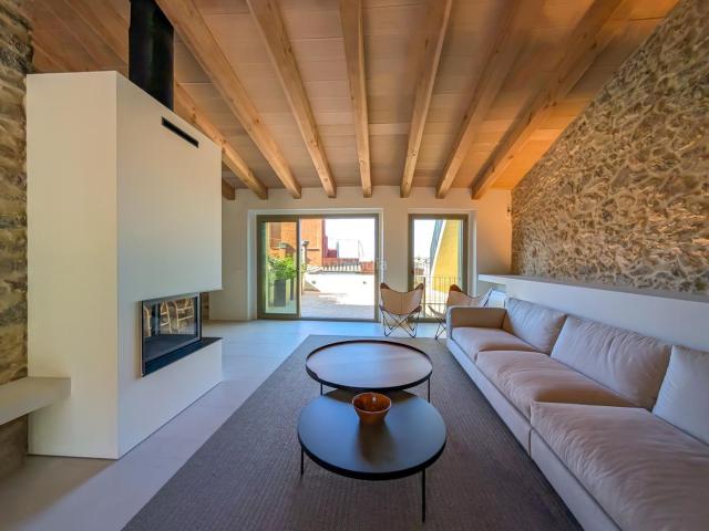 Casa en venta en Palau saverdera. Una joya única en PalauSavardera, con vistas a la bahía de Roses, mar y montaña. Alt Empordà. Casas.