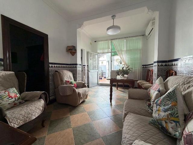 Casa en venta en Palacios y Villafranca Los. Casa en venta en Furraque, 3 dormitorios. Casas Palacios y Villafranca.