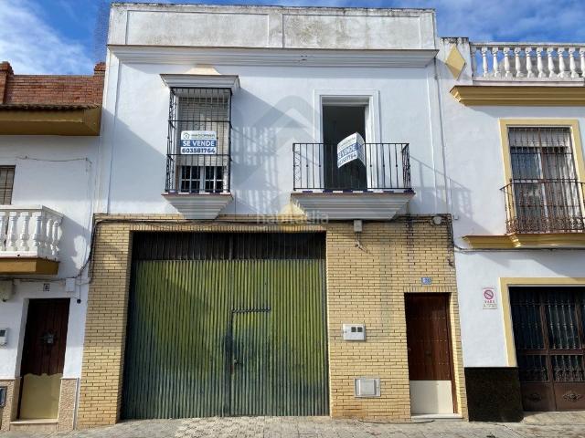 Casa en venta en Palacios y Villafranca Los. VIVIENDA CON LOCAL. Casas Palacios y Villafranca.