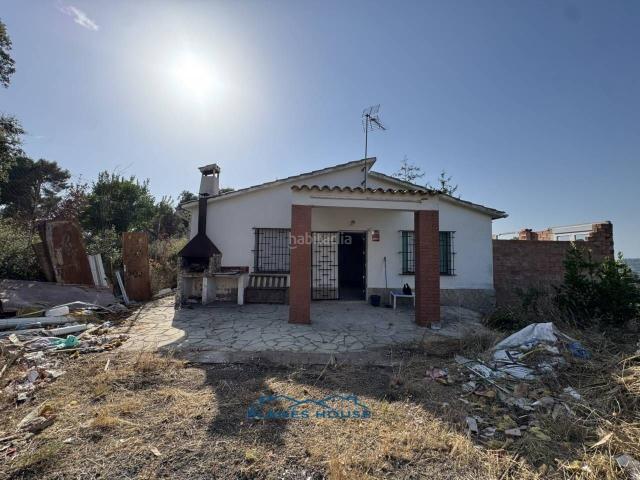 Casa en venta en Palafolls. Casa en venta en Palafolls, perfecta para reformar. Casas.