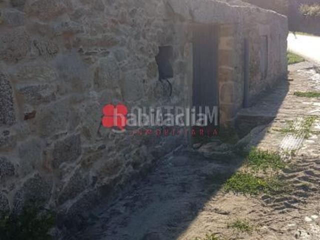 Casa en venta en Palas de Rei. Se vende casa para reformar con licencia en vigor para casa de turismo rural en pleno Camino de Santiago, concello de Palas de Rei. Casas Palas de.