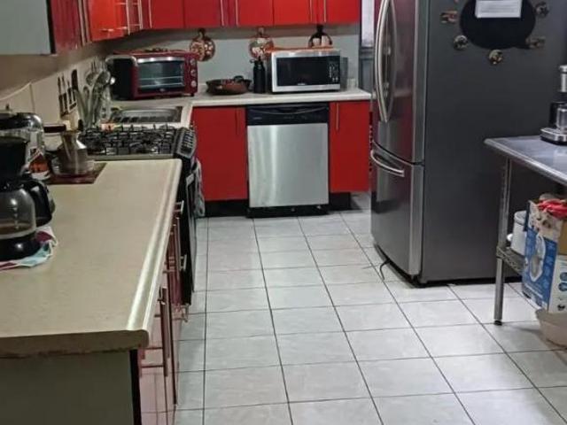 CASA EN VENTA EN PANORAMA | 6 RECÁMARAS | COCHERA TECHADA PARA 4 AUTOS