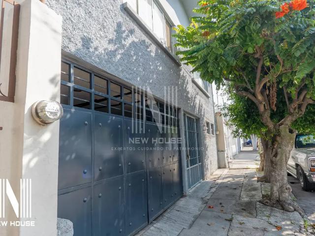 CASA EN VENTA EN PANORAMA | 6 RECÁMARAS | COCHERA TECHADA PARA 4 AUTOS