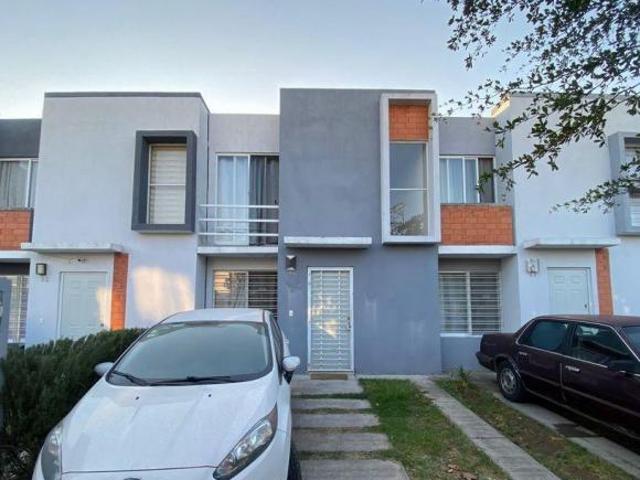 Casa en venta en PASEO DE LOS PARQUES Coto 5, San Pedro Tlaquepaque