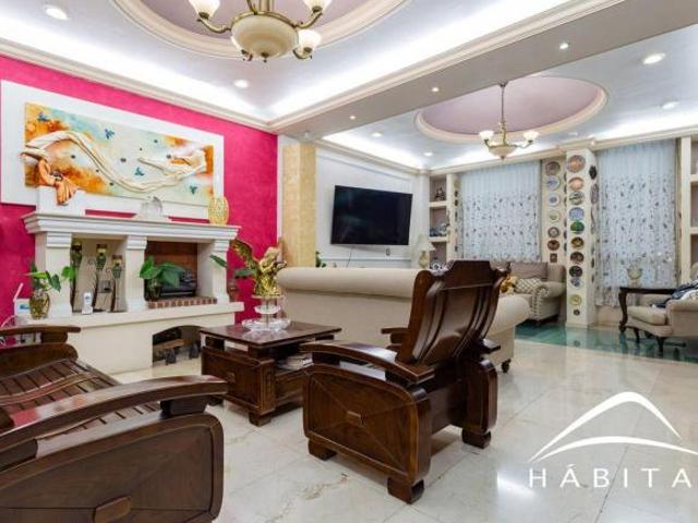 Casa en Venta en Paseos de Churubusco, una casa con detalles únicos