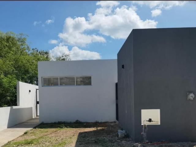 Casa en venta en Paseos de Opichen, Mérida, Yucatán