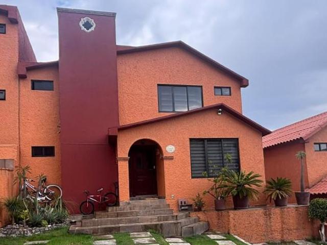 CASA EN VENTA EN PASEOS DEL BOSQUE, FRACCIONAMIENTO CERRADO