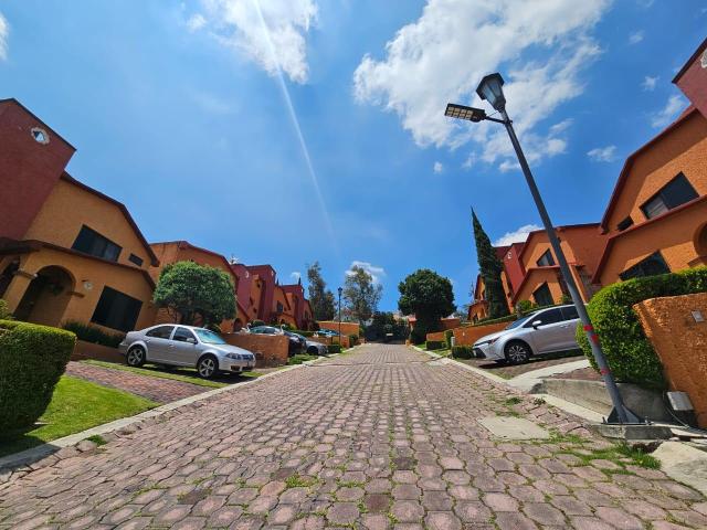 CASA EN VENTA EN PASEOS DEL BOSQUE, NAUCALPAN