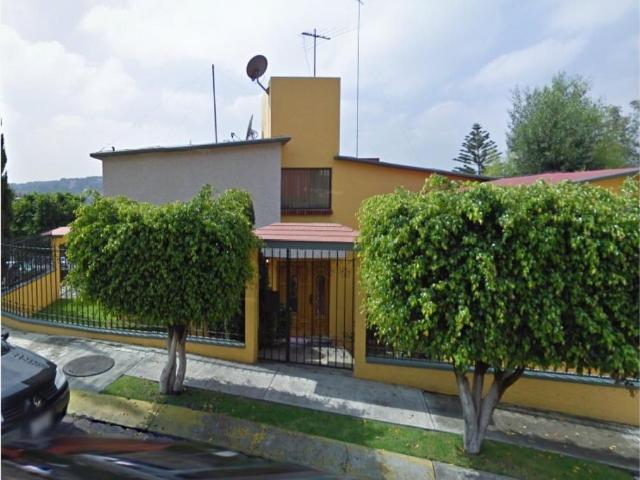 Casa en venta en Paseos del Bosque, Naucalpan de Juárez, México