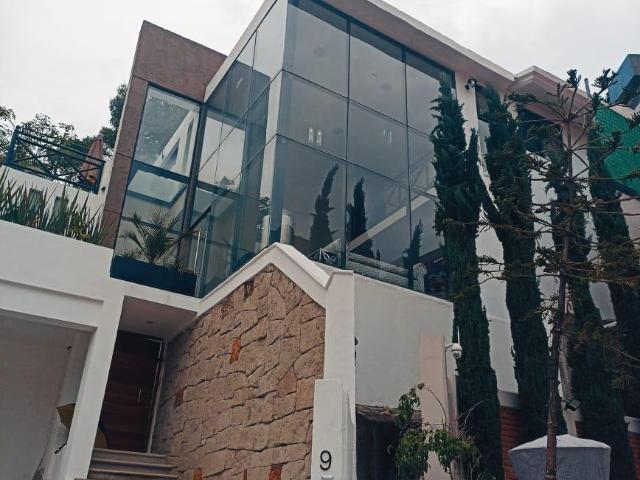 CASA EN VENTA EN PASEOS DEL BOSQUE EDO DE MEX