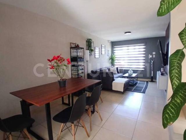 Casa en Venta en Paseos del Bosque II Residencial Ojo de Agua, Tecámac Edo. Mex