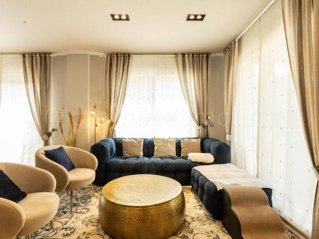Casa en venta en Papiol El. Casa a cuatro vientos con piscina, jardín y zona wellness en El Trull El Papiol. Casas Papiol.