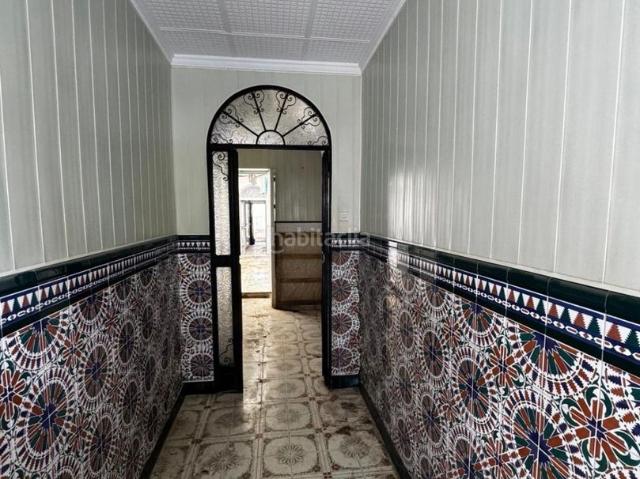 Casa en venta en Paradas. Casas.
