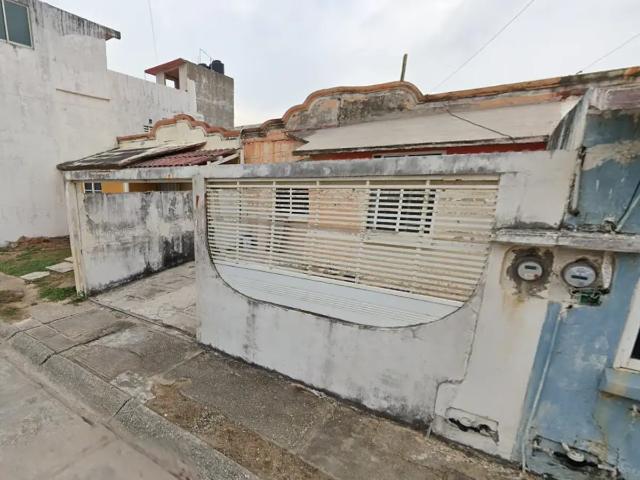 Casa en venta en Paraíso Coatzacoalcos, ideal para ti