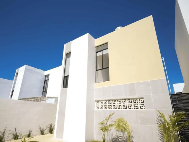 CASA EN VENTA EN PARAISO CAUCEL, DOS HABITACIONES Y DOS PISOS