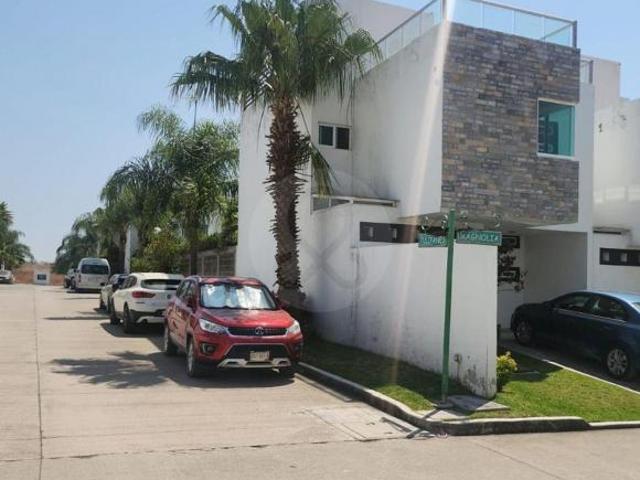 Casa en venta en Paraíso Escondido