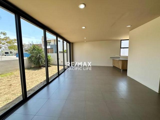 CASA EN VENTA EN PARAISO MARINA 4