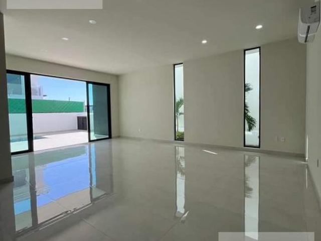Casa en venta en Paraíso Marina