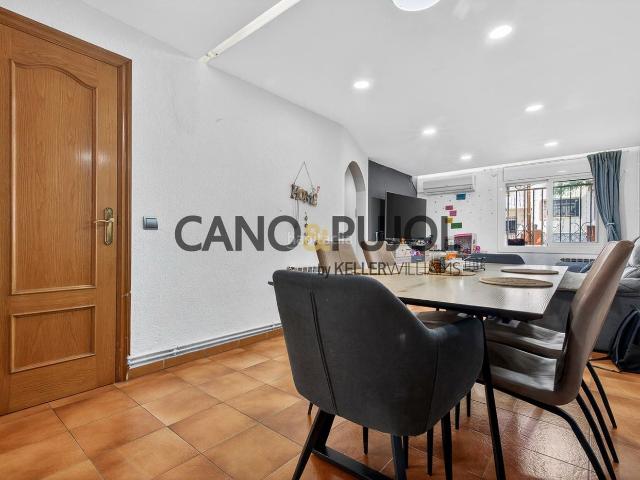 Casa adosada en venta en Parets del Vallès. Casa en la zona Parets del Vallès. Casas adosadas Parets del.