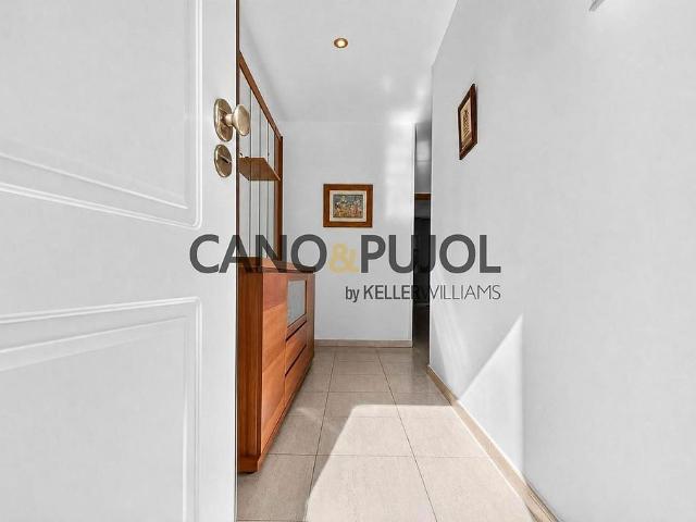 Casa en venta en calle De L'onze de Setembre, Parets del Vallès, de 230 m² 4 habitaciones por 462.000