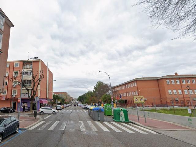 Casa en venta en Parla, Reyes. Casas.