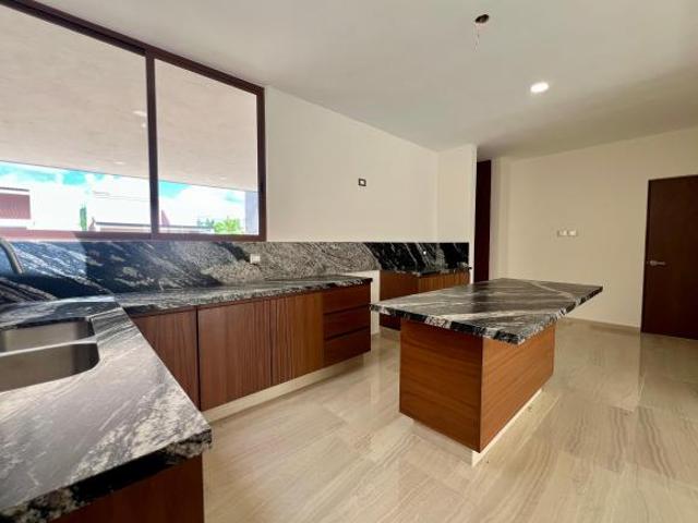 CASA EN VENTA EN PARQUE NATURA MÉRIDA
