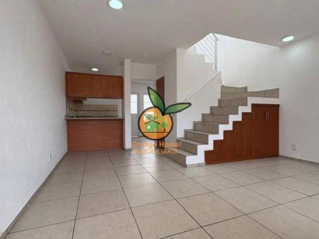 CASA EN VENTA REMOEDLADA EN PARQUES DE TESISTAN, ZAPOPAN