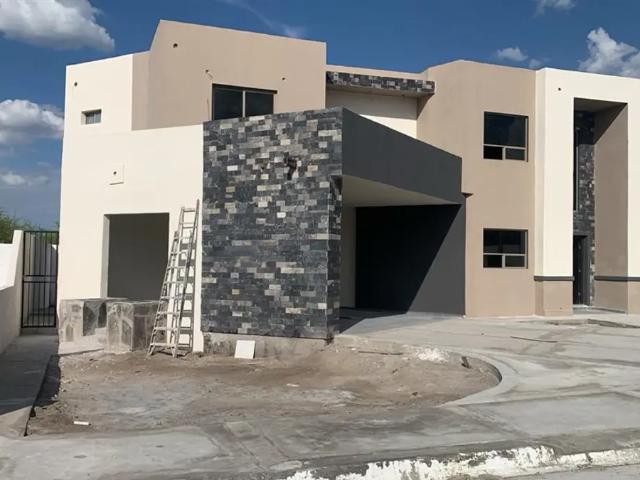 CASA EN VENTA EN PARRAS COAHUILA