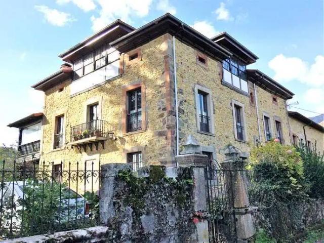 Casa en Venta en Parres