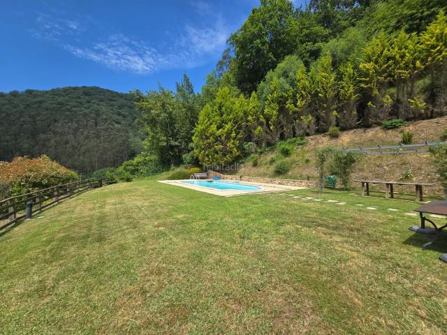 Casa en venta en Parres. VISTAS INSUPERABLES. Casas.