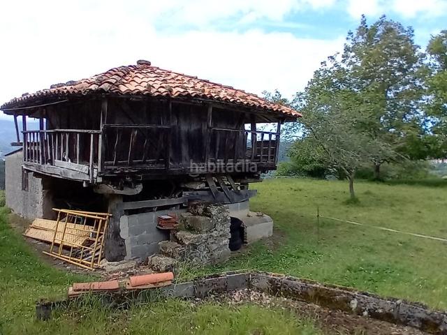 Casa en venta en Parres. Casas.