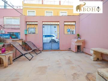 Casa en venta en Pechina. SE VENDE CASA DE 2 PLANTAS CON TERRENO EN PECHINA. Casas.
