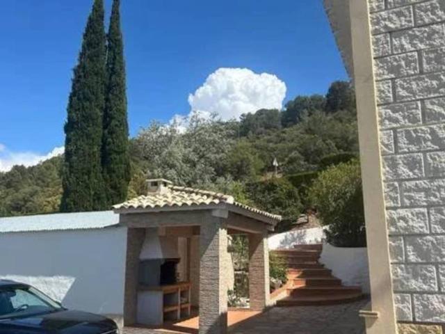 Casa en Venta en Peal de Becerro