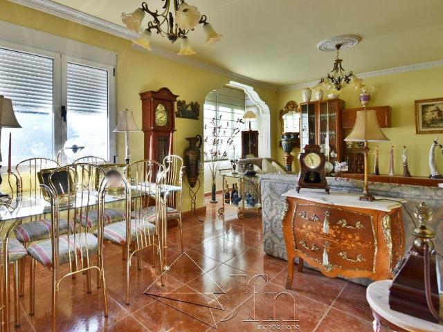 Casa en venta en Pedrajas de San Esteban. Preciosa casa de dos plantas en Pedrajas de San Esteban. La vivienda está construida en la primera planta y dispone de 3 dormitor. Casas Pedrajas de San.
