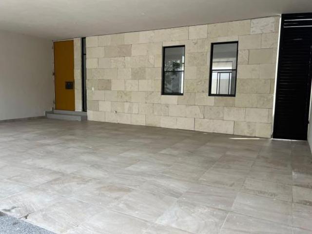 Casa en Venta en Pedregal del Huajuco Carretera Nacional