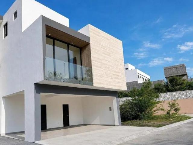 Casa en Venta en Pedregal del Huajuco