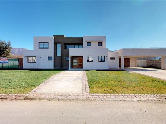 Casa en Venta en Pedro Aguirre Cerda 900